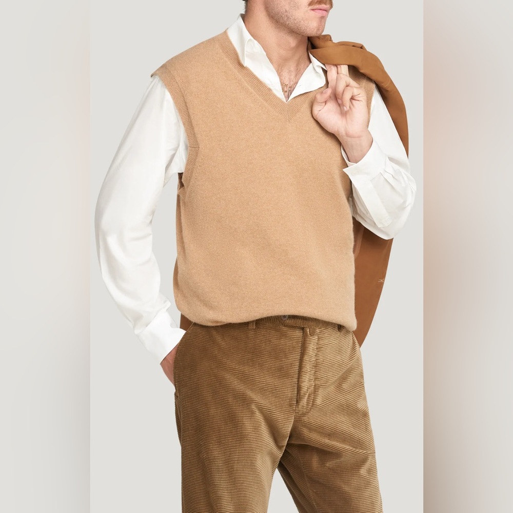 Connelly “Vettel’ cashmere vest in Camel